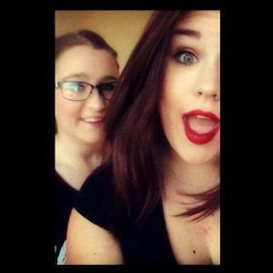 Meet your Posher, Angela